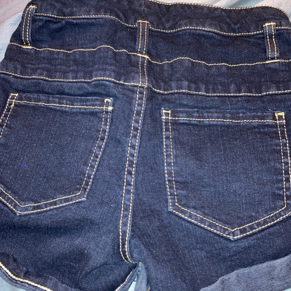 Shorts - Picture 2 of 2